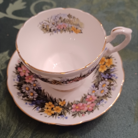 Royal Standard Floral Teacup and Saucer - Picture 2 of 6